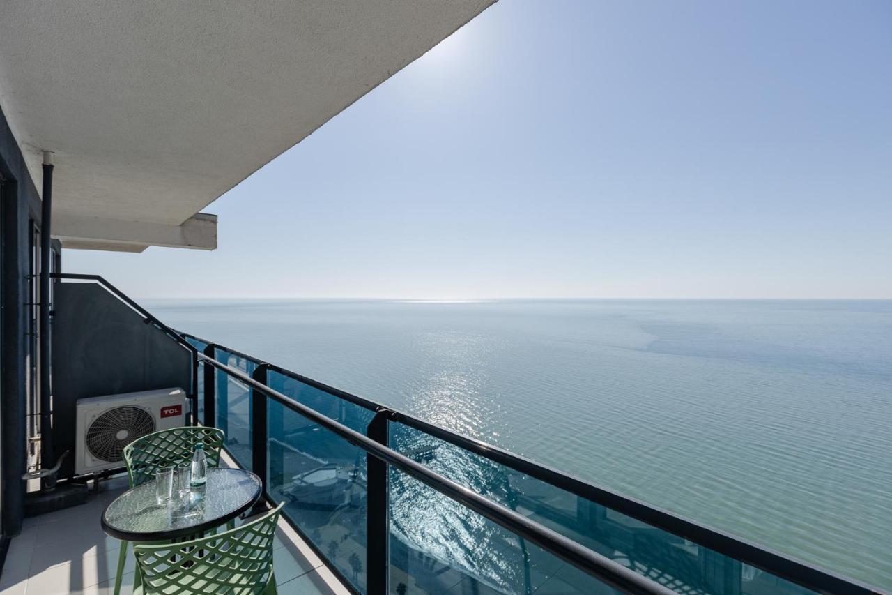 The Spot Apartments - Orbi Beach Tower Batumi Kültér fotó