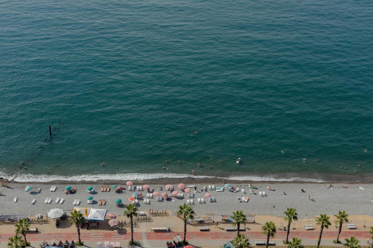 The Spot Apartments - Orbi Beach Tower Batumi Kültér fotó