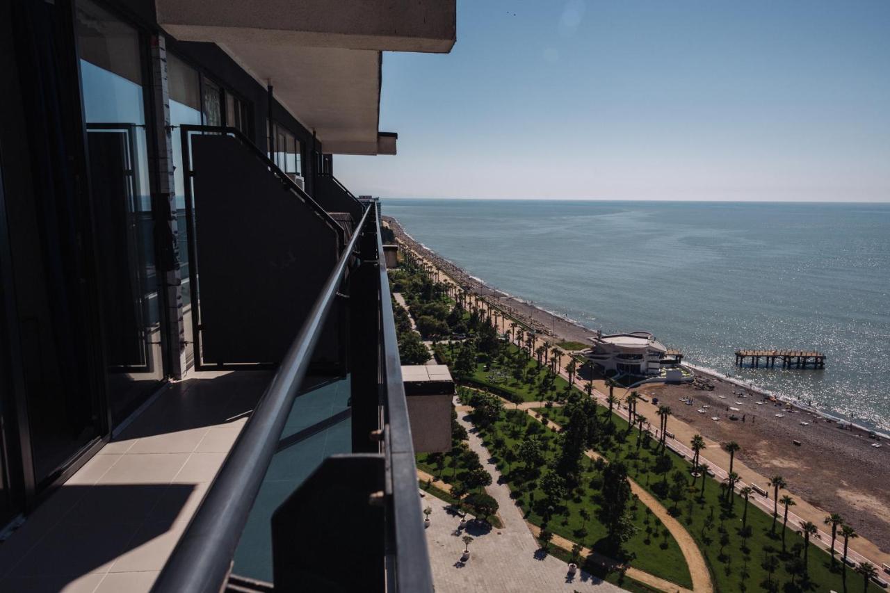 The Spot Apartments - Orbi Beach Tower Batumi Kültér fotó